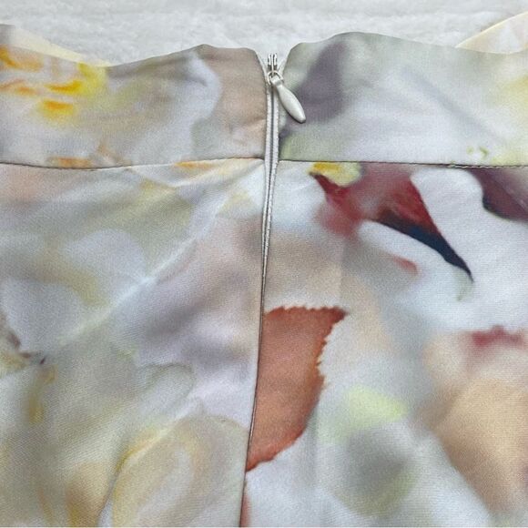 Mignon Duo Floral Pollinated MIDI Skirt Size Medium - Picture 10 of 12